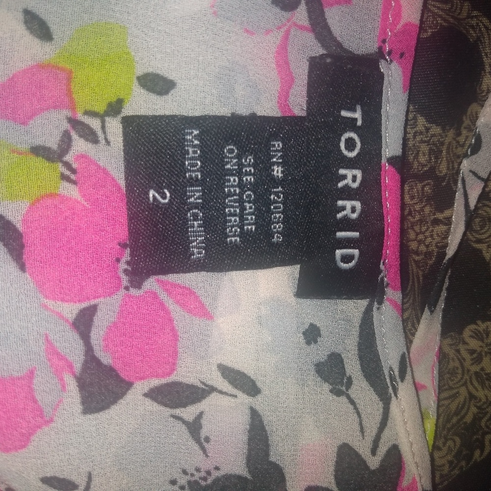 Torrid Tank Size 2 - Picture 2 of 3